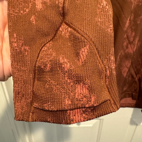 Lululemon Brown Pink Long Sleeve Swiftly Size 12 - Picture 7 of 9